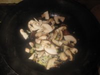 香菇炒蘑菇的家常来自做法
