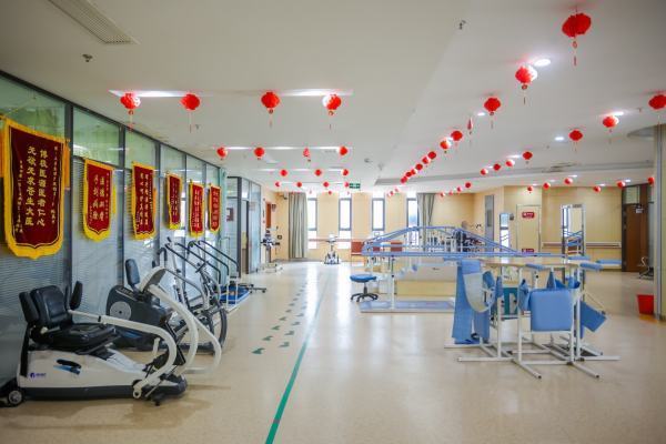 上海老年护理院来自收费标准?