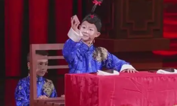 双簧是我们一门独特的曲艺艺术它得名于什么?