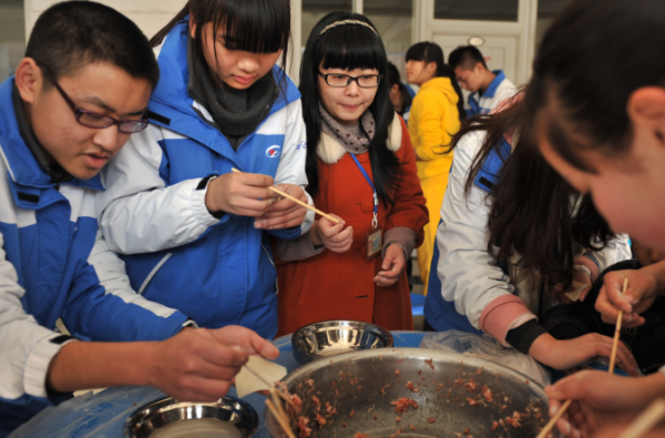 如何建立良好的师频养希掌华生关系?
