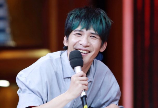 如何评价大张伟的唱功呢？