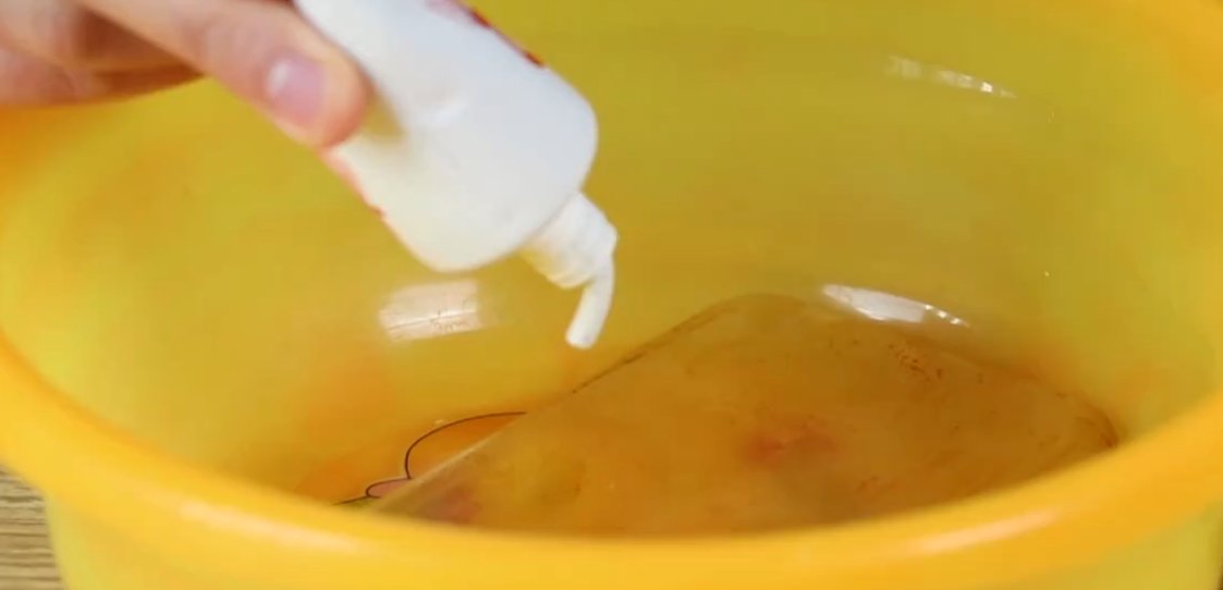 手机壳发黄怎么清洗 手机壳发黄用什么能洗白