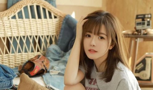 07年辱骂军人“看门狗”,被武警怒甩两耳光的唐笑,现过得怎样?