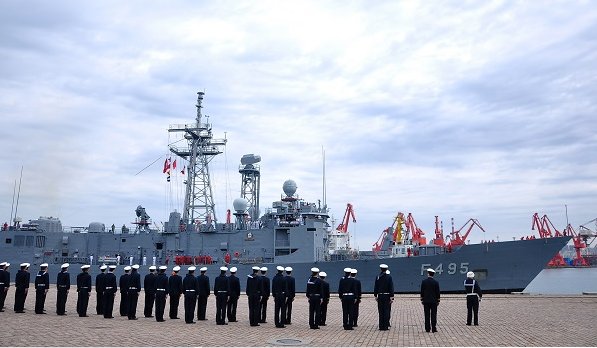 马汉认为海军是什么性质的军种