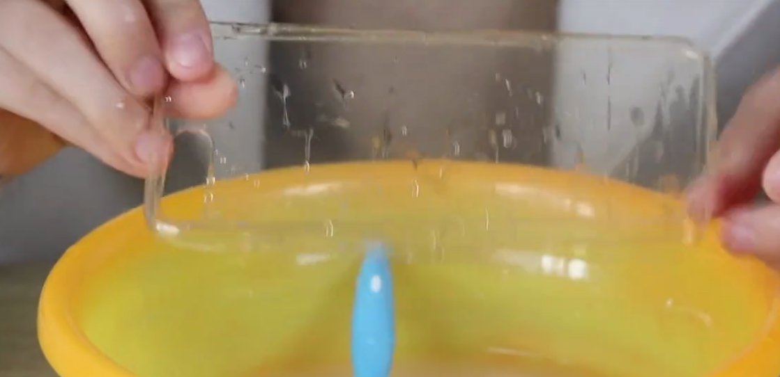 手机壳发黄怎么清洗 手机壳发黄用什么能洗白