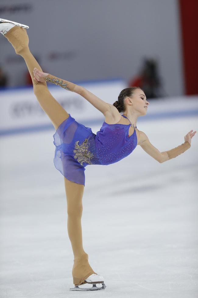 谢尔巴科娃的家庭背景怎么样？她的父母都是干什么的？