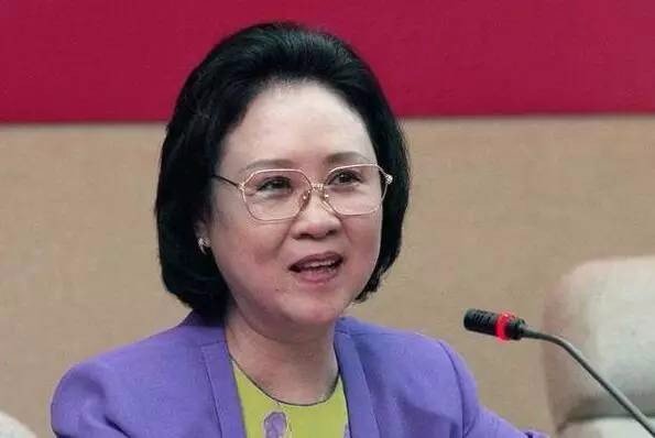 琼瑶都有哪些感情经历？