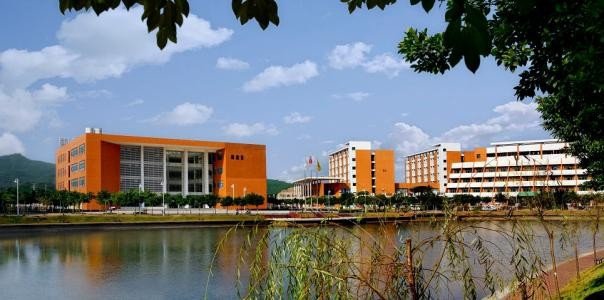 广州理工学院学费