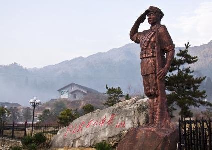 周鲁和井冈山有连系吗？