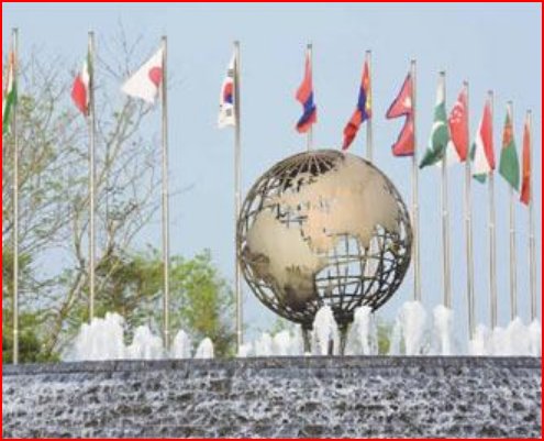 构建人类命运共同体写入宪法是哪一年