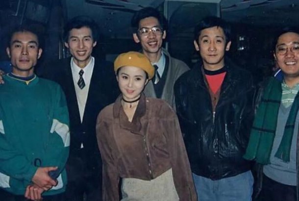 安雯年轻时那么漂亮，现在怎么成这个样子了…真恐怖