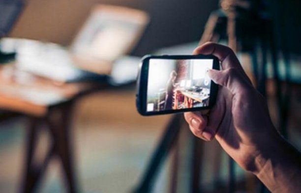 做手机直播，用什么手机效果最好啊？谢谢