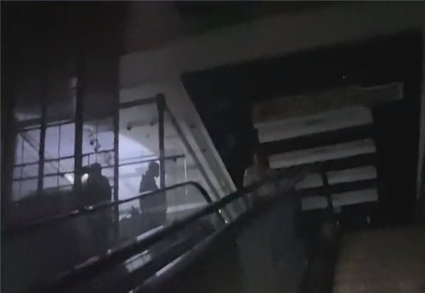 高温节电下的成都：商场购物犹如密室逃脱，存在哪些安全隐患？