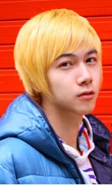 男生斜刘海BOB发型