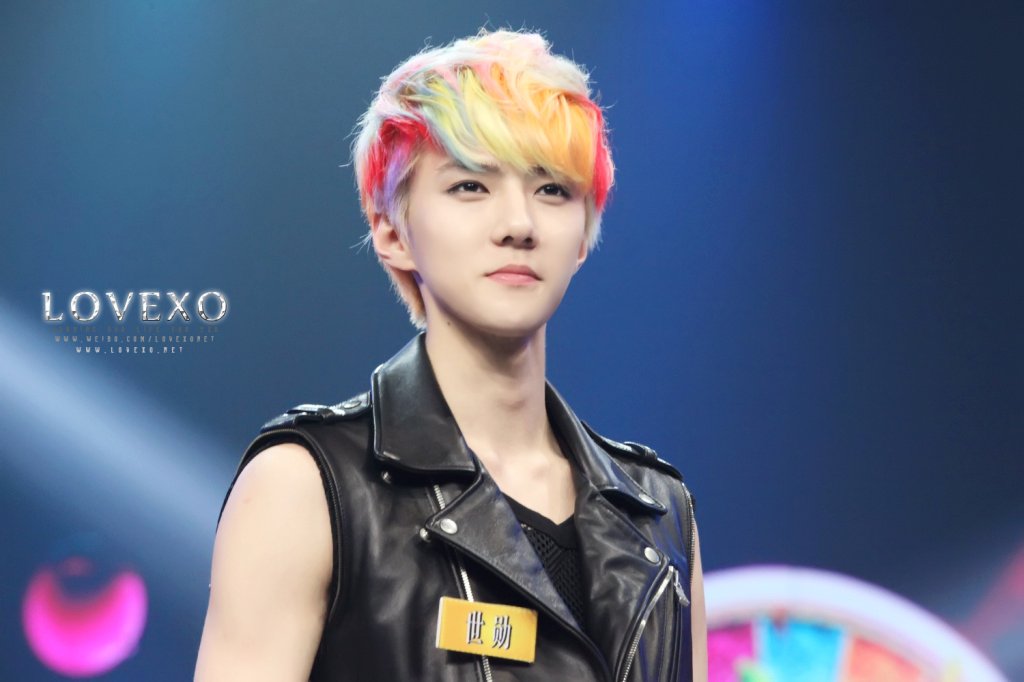 快乐大本营世勋染彩色头发是哪一期