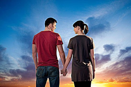 当爱情面对抉择时,在爱与被爱之间,你会选择哪一个?