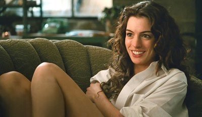 安妮·海瑟薇r级影片有哪些 尺度最大的是爱情和灵药