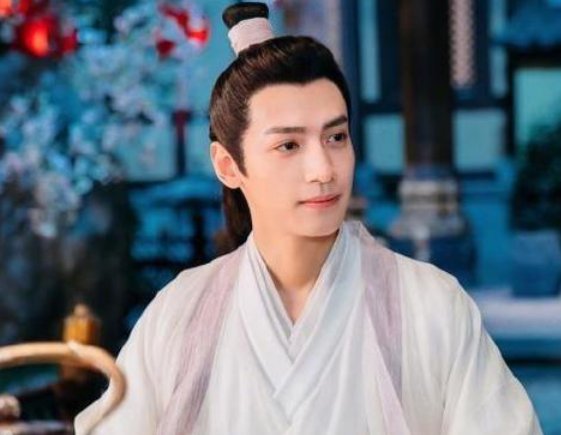 主角遭劝退,配角巧上位的影视作品,你看过哪些?