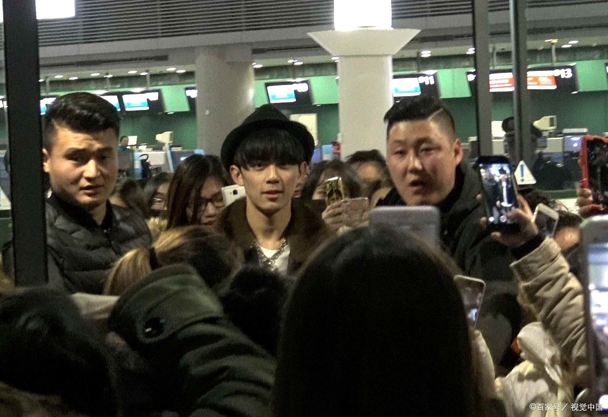 你们知道为什么吴磊非要接星汉灿烂吗?大家对此有什么想说的呢?