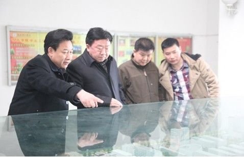 何毅亭的个人履历