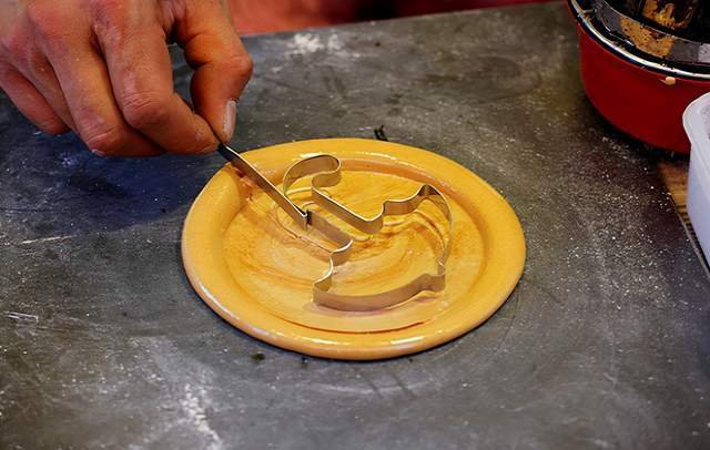 上海的臭豆腐店改卖椪糖一天收入4万，你如何看待椪糖这门生意？