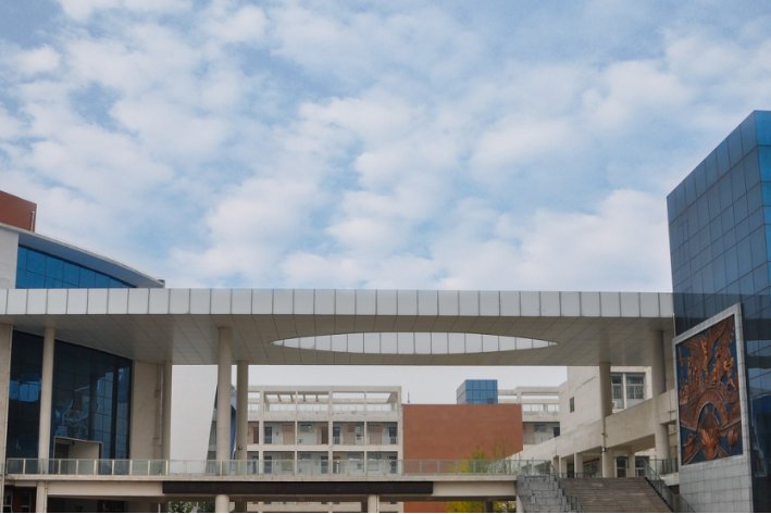 郑州外国语学校初中部作息时间？