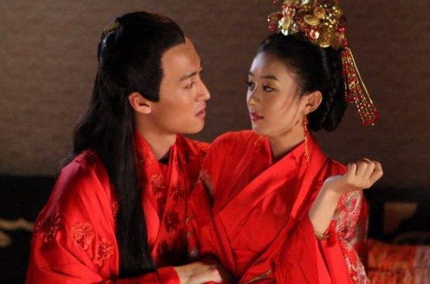 俗话说“洞房花烛夜”，历史上相公调戏“新娘”的花样有哪些？