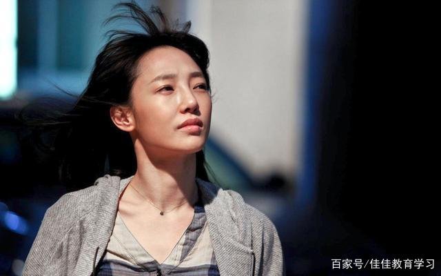 恋爱都谈不好，伤痕累累，满心失望的人是什么样子的？