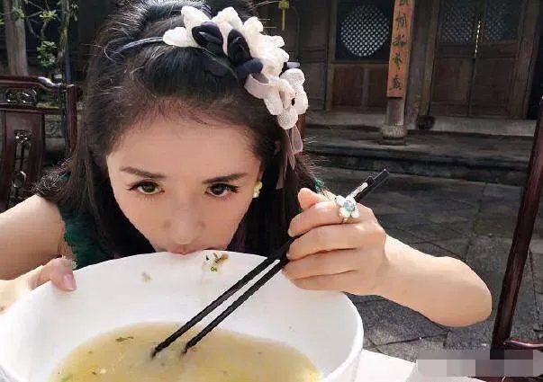 谢娜居然是新浪微博粉丝最多的明星，你怎么看？