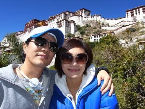 郑钧和孙峰女儿郑楚怡曝光 郑钧曾为孙峰作曲《灰姑娘》