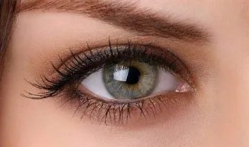 眼袋抽脂的费用