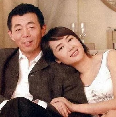 蒋雯丽被传离婚因法国偷情  经纪人直呼太可笑