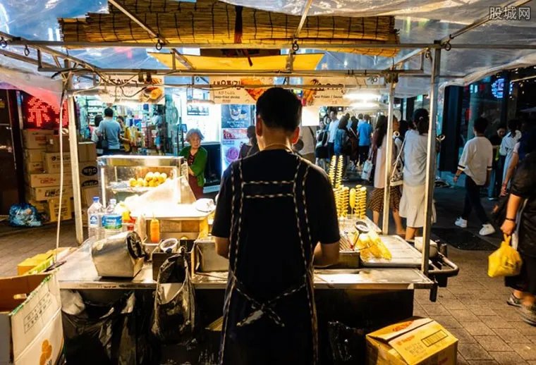 武汉糖水爷爷遭网暴不摆摊了 已经伤心透了