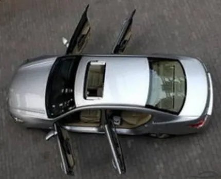 刚买的新车,用什么除味最快