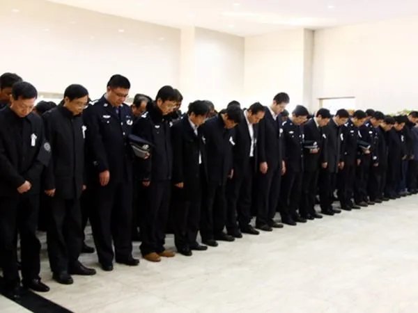 江苏23岁民警突遭车祸牺牲