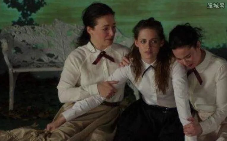 暮光女克里斯汀出柜是真的吗 克里斯汀为什么出柜？