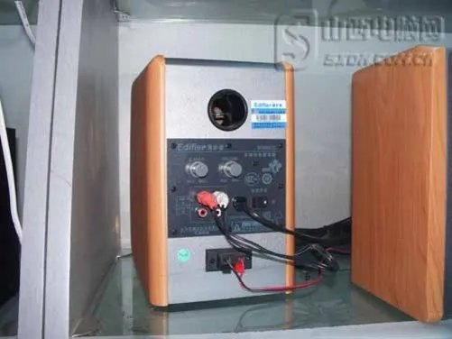 经典名款 漫步者1000TC音箱家用首选