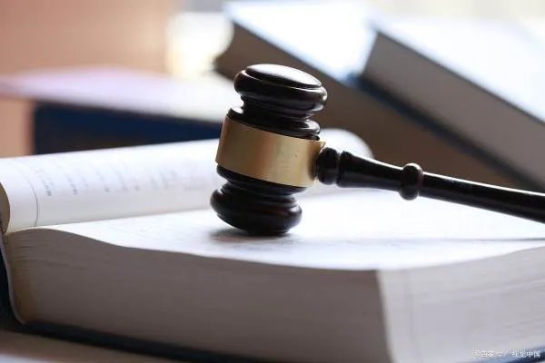 北京一阳性曾隐瞒去过涉疫烤鸭店，他隐瞒行程对防疫有什么影响？