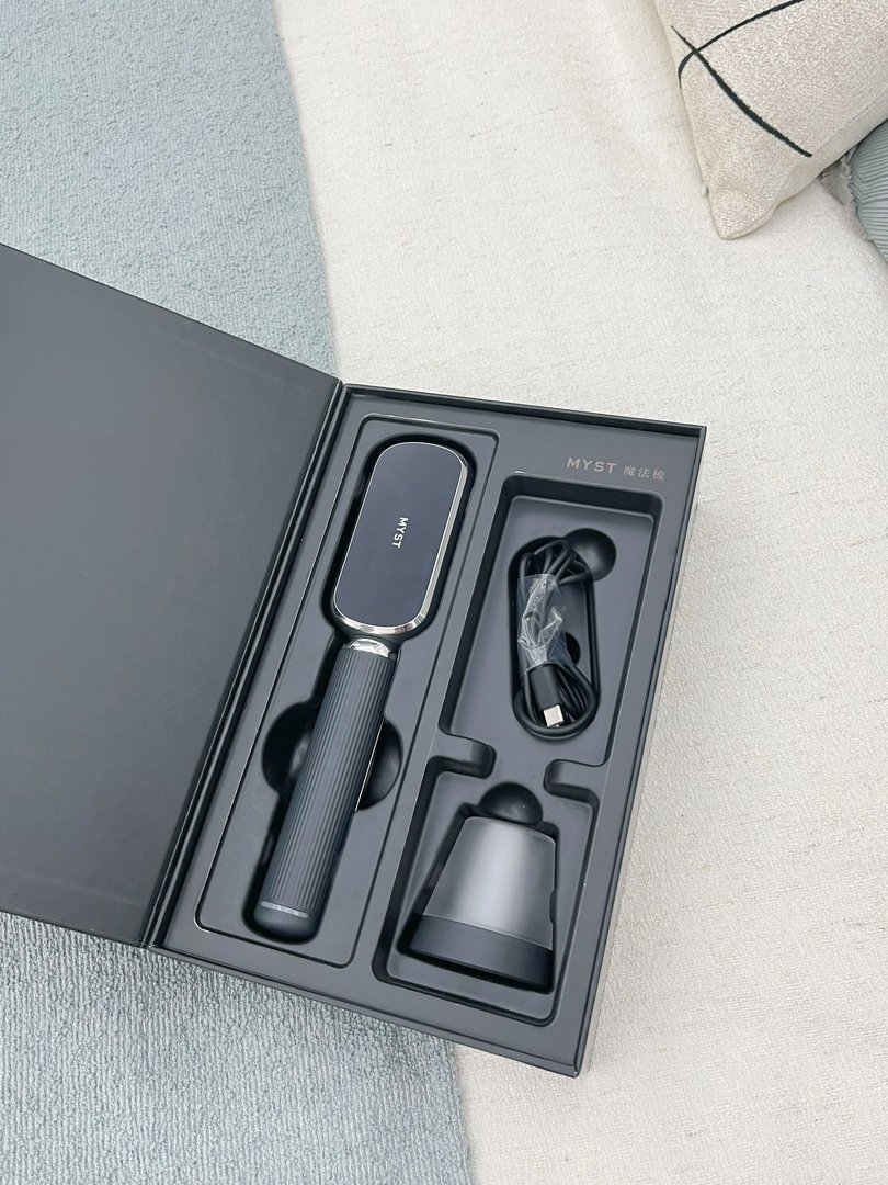 科技养发，头皮逆龄，你需要MYST魔法梳