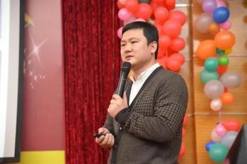 方舟子为什么要怒怼“基因皇后”陈晓宁,称其科研成果在美国很便宜?