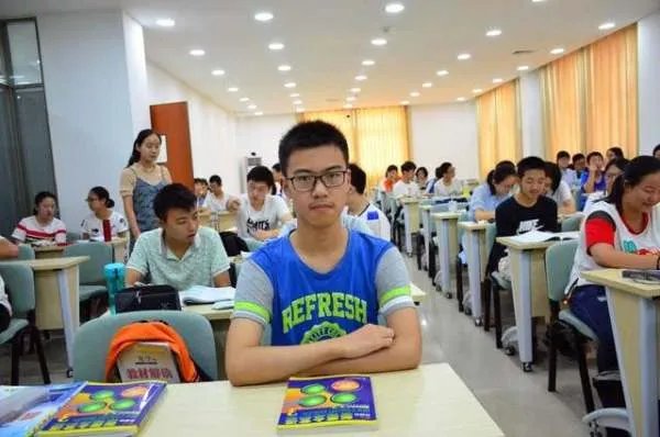 学霸班平均高考分数664分,他们是怎么学的?