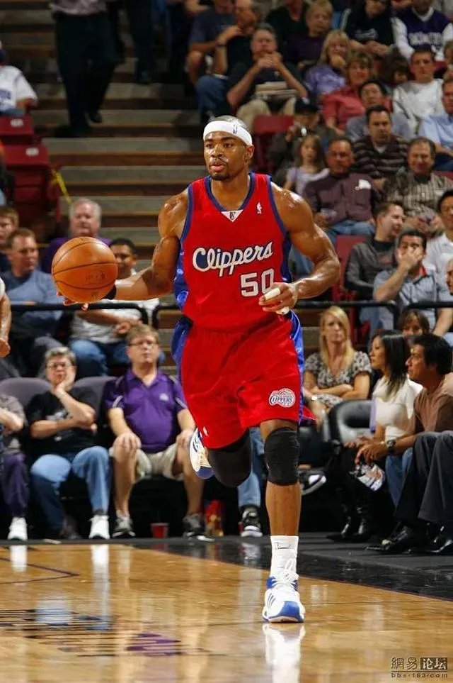 NBA里马盖蒂与伊戈达拉谁肌肉谁劲爆?