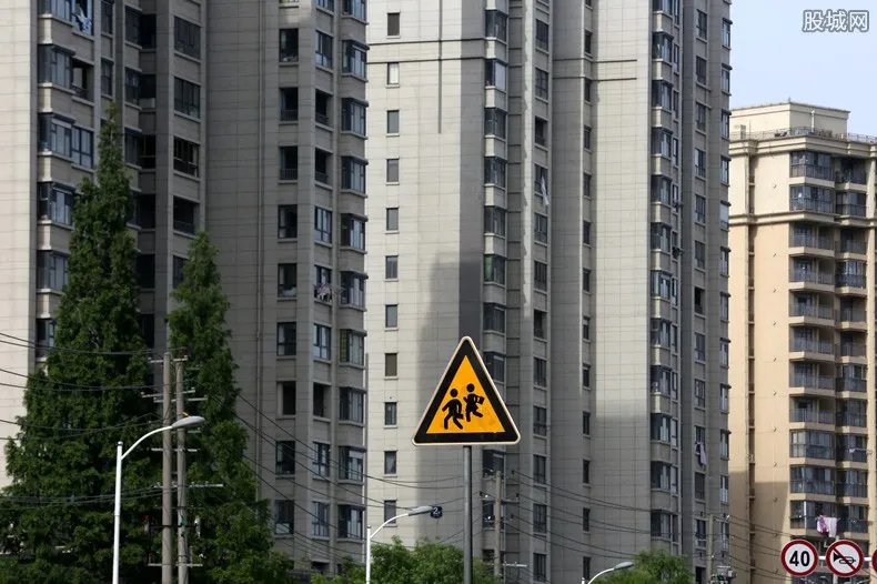 教育部回应学区房价格暴涨 2020年会降价吗？