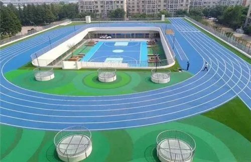 操场跑道什么材料