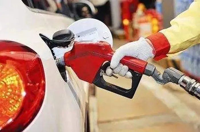 成品油价年内第四涨，油价上涨后你还愿意驾车出行吗？