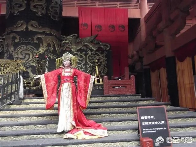 “好看的皮囊千篇一律，有趣的灵魂百里挑一”，大家怎么看？