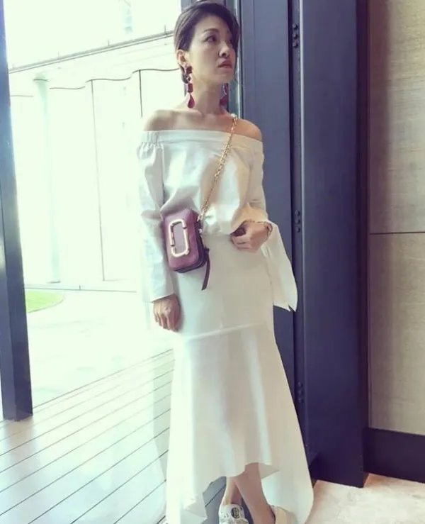 蔡依林的姐姐长什么样子?