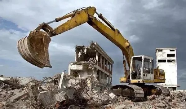 广东一女子租15年房子要求分260万拆迁款，你觉得此女子的要求合理吗？