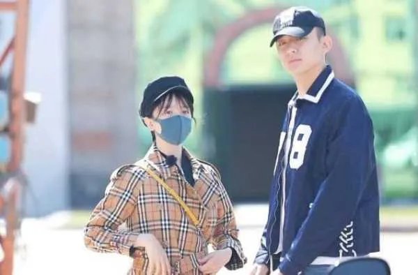 于小彤陈小纭被曝分手，都有哪些证据支持这个说法？