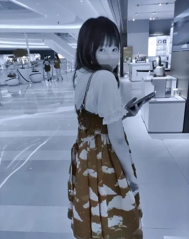 一加手机暂时禁用透视功能,手机的透视功能是作秀,还是有实用功能,你怎么看?